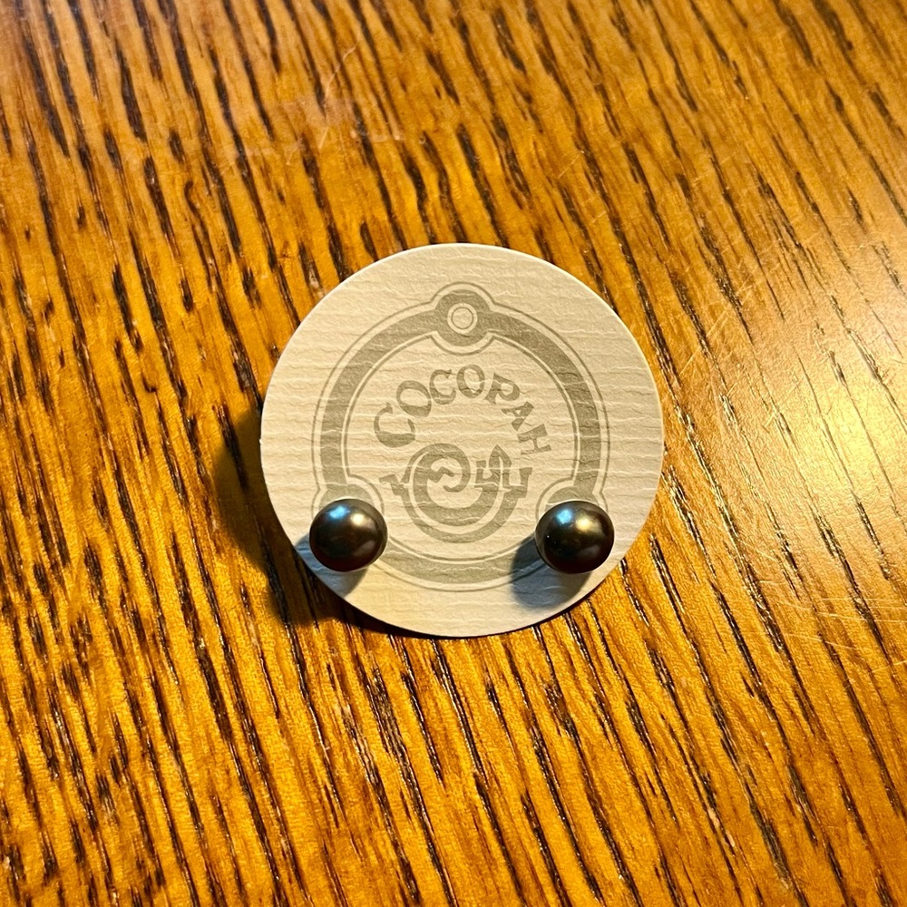 Sterling silver & genuine Black Pearl earrings